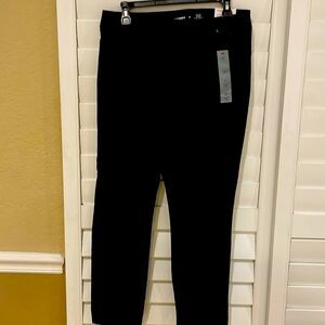 old navy NWT Pixie skinny size 10